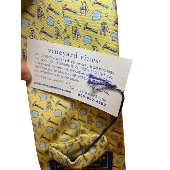 NWT Vineyard Vines Men Tie 100% Silk Yellow & Blue Building Construction Hammer - Picture 7 of 8